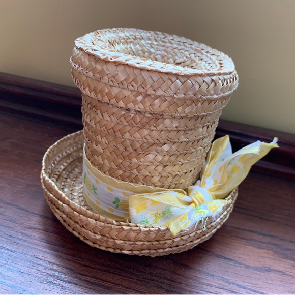 VTG Mini Clip-On Lamp Shades Pair Wicker Mad Hatter's Top Hat Shaped & Bows - Picture 2 of 11